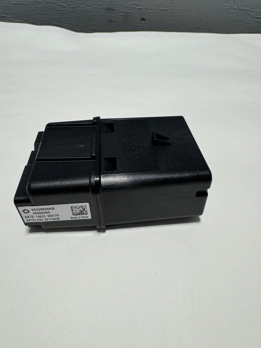 2017-2020 Chrysler Pacifica USB /Aux Media Hub OEM