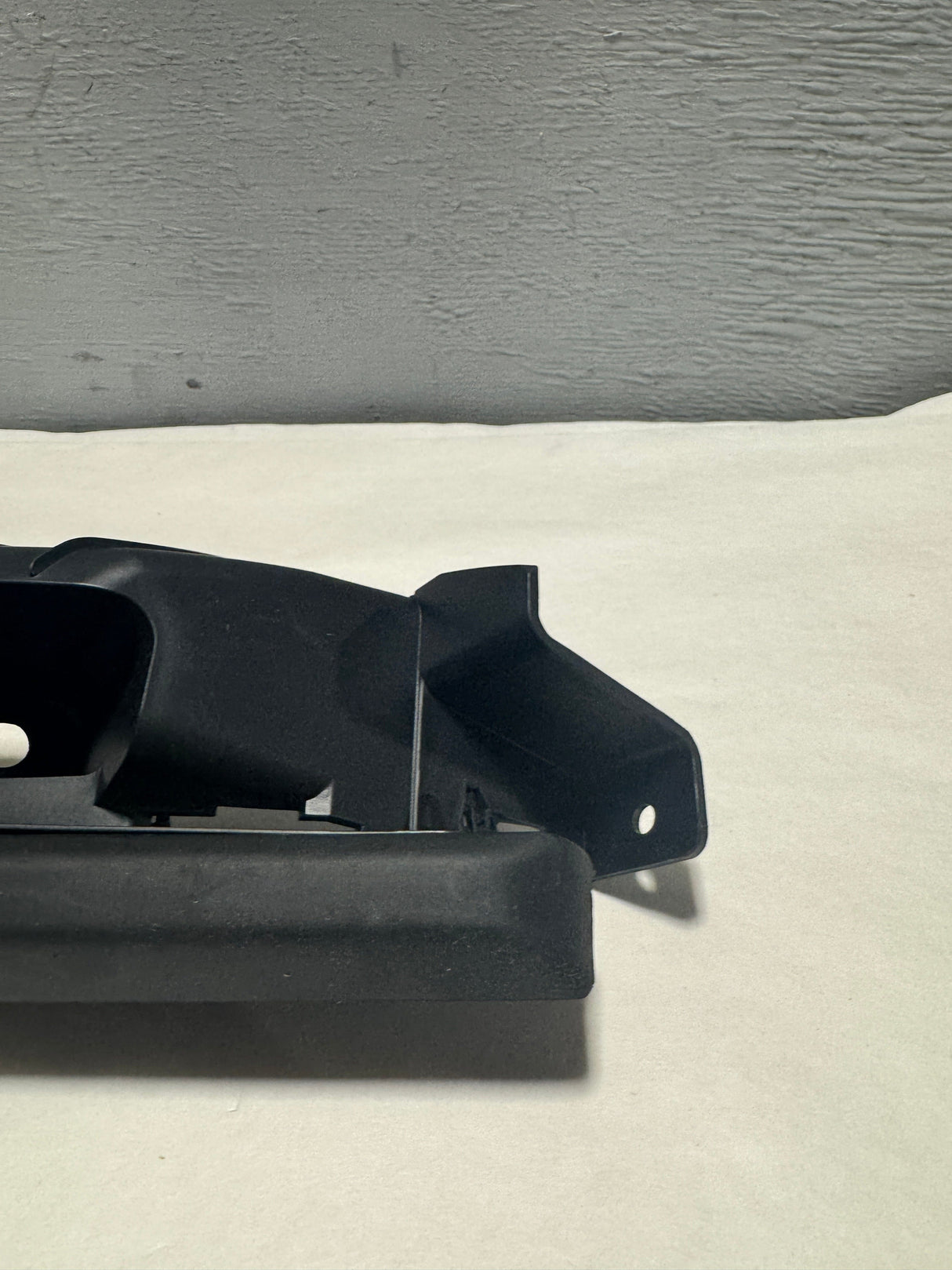 HL3Z-17C947-F 2017-2020 Ford Raptor Passenger Side Grille Trim Support Reinforcement OEM