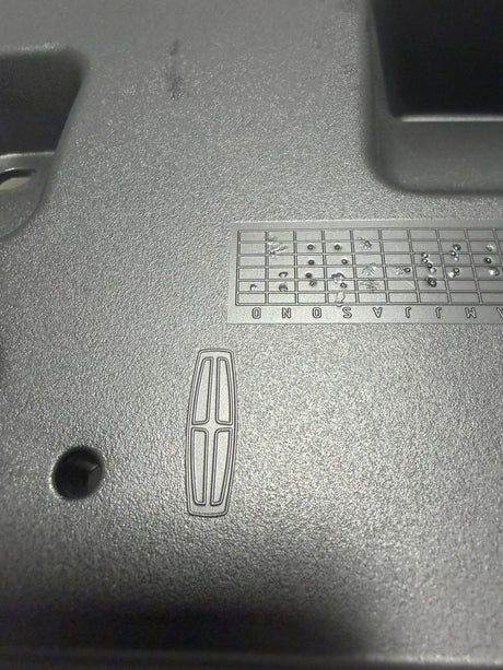 GD9Z-17A385-AA 2017-2020 Lincoln Continental Front Bumper License Plate Bracket OEM