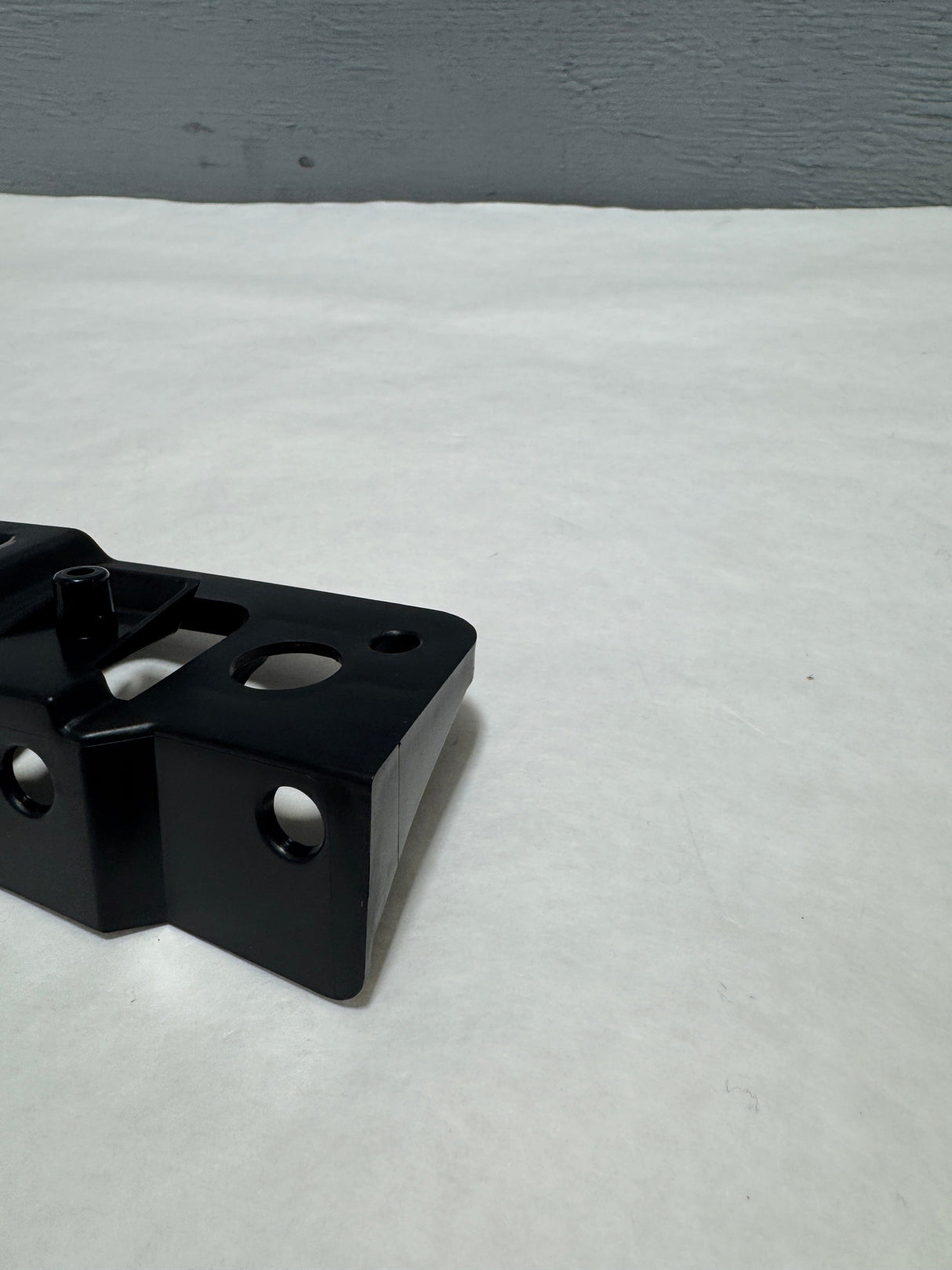 KB8A-50-153B 2017-2021 Mazda CX-5 Front Bumper Passenger Side Bracket OEM