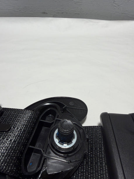 84583981 2017-2022 Canyon Colorado Front Seat Belt  Driver Side - Black