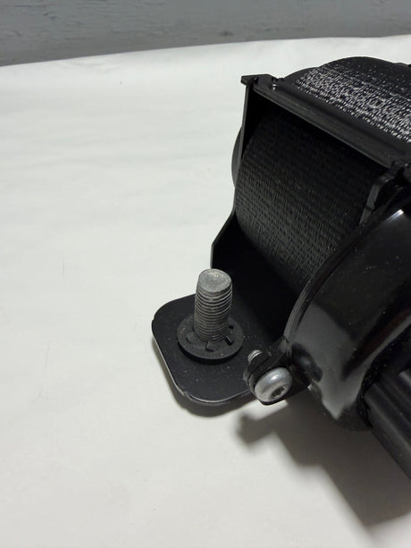 84583981 2017-2022 Canyon Colorado Front Seat Belt  Driver Side - Black