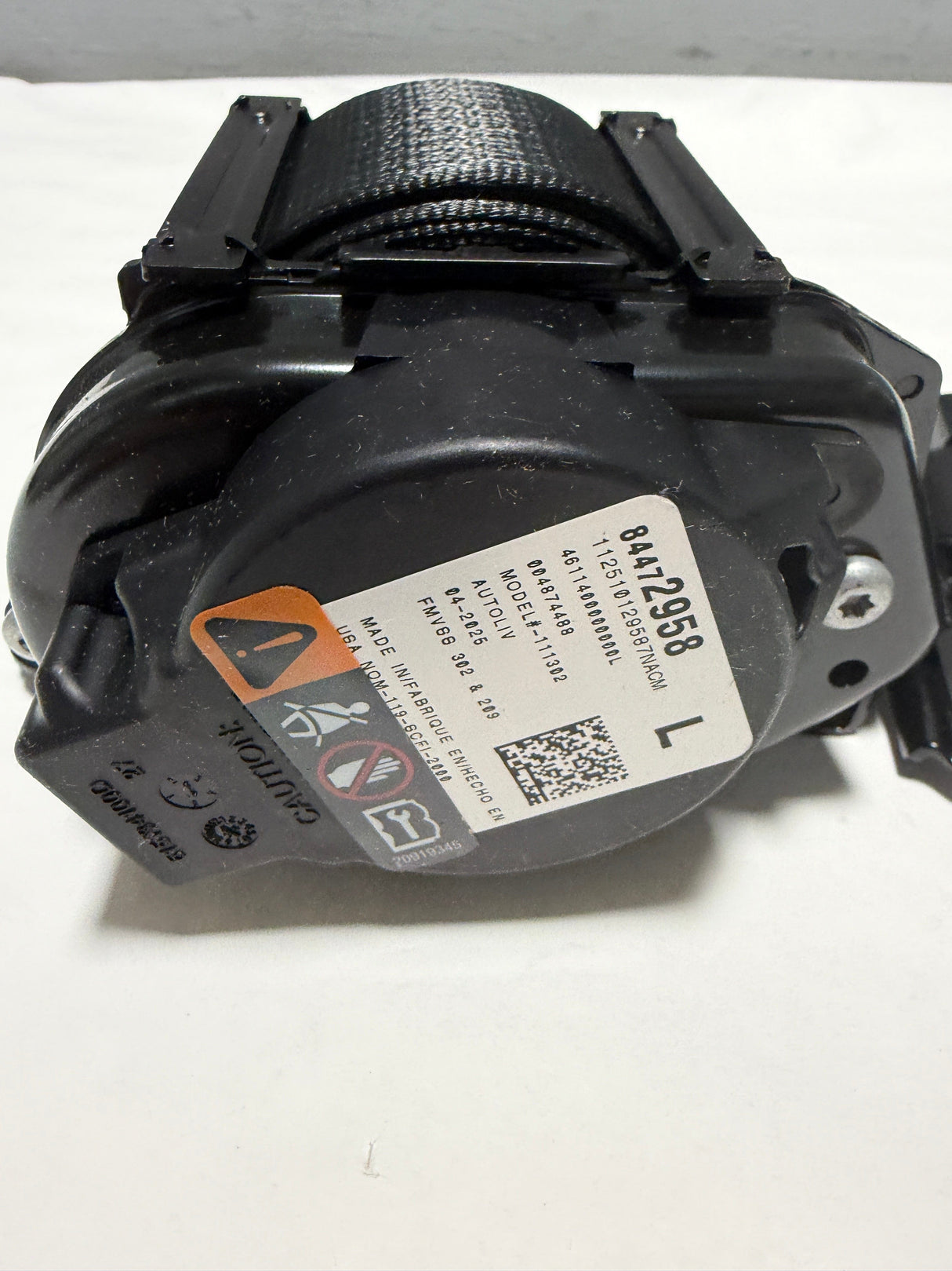 84583981 2017-2022 Canyon Colorado Front Seat Belt  Driver Side - Black