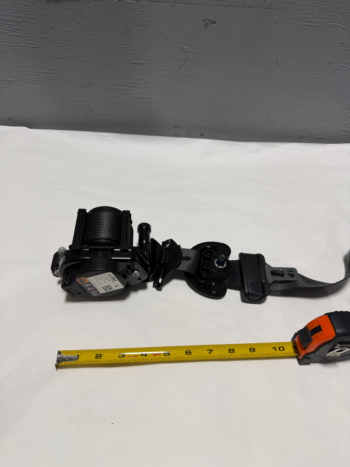 84583981 2017-2022 Canyon Colorado Front Seat Belt  Driver Side - Black