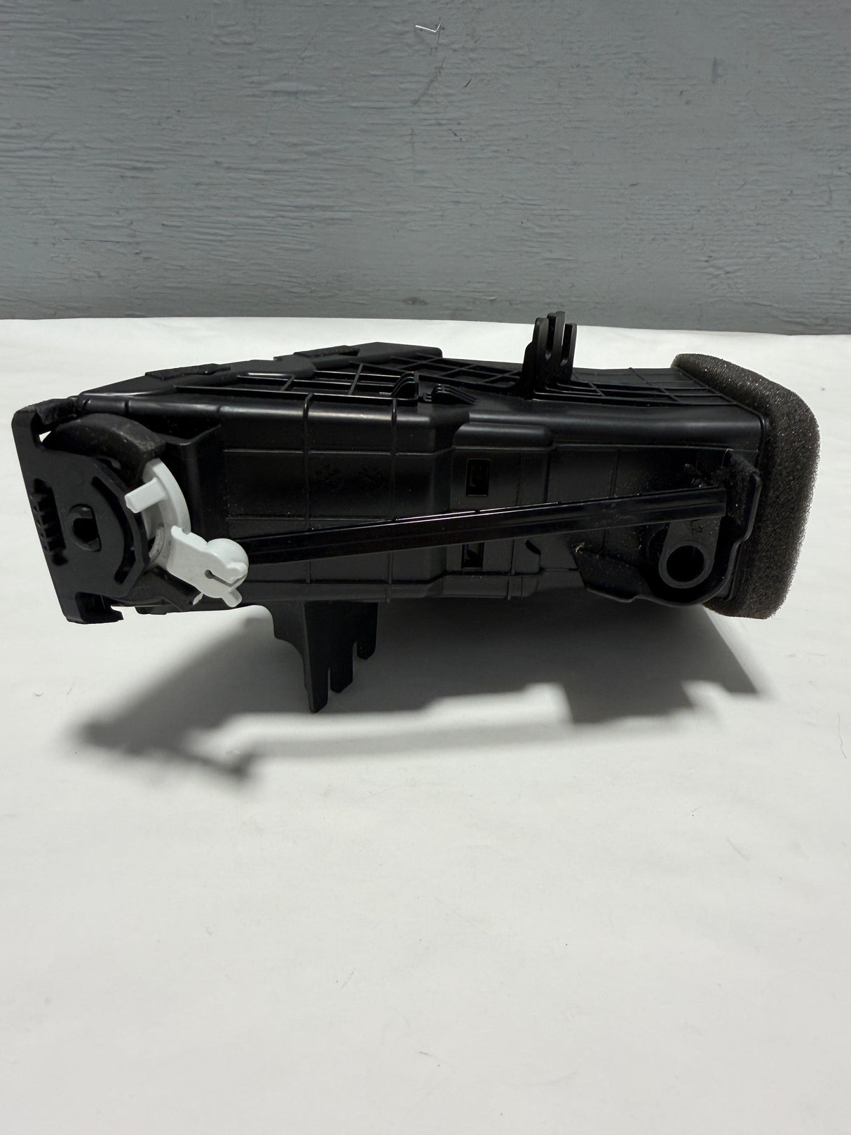 42373347 2017-2022 Chevrolet Trax Driver Side A/C Heat Air Outlet Vent OEM