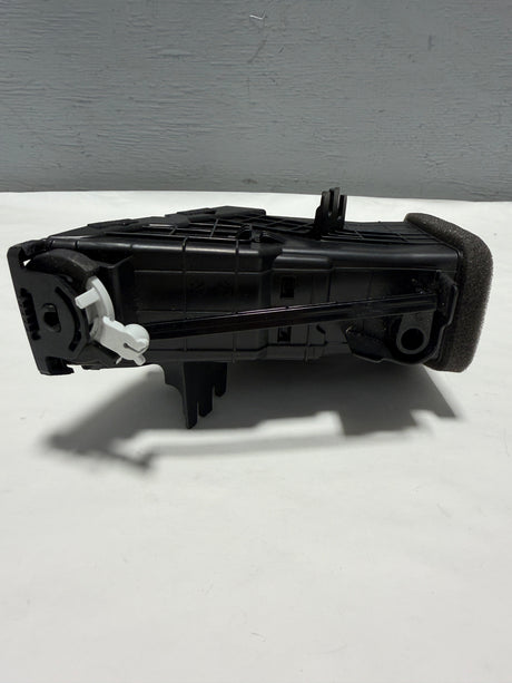 42373347 2017-2022 Chevrolet Trax Driver Side A/C Heat Air Outlet Vent OEM