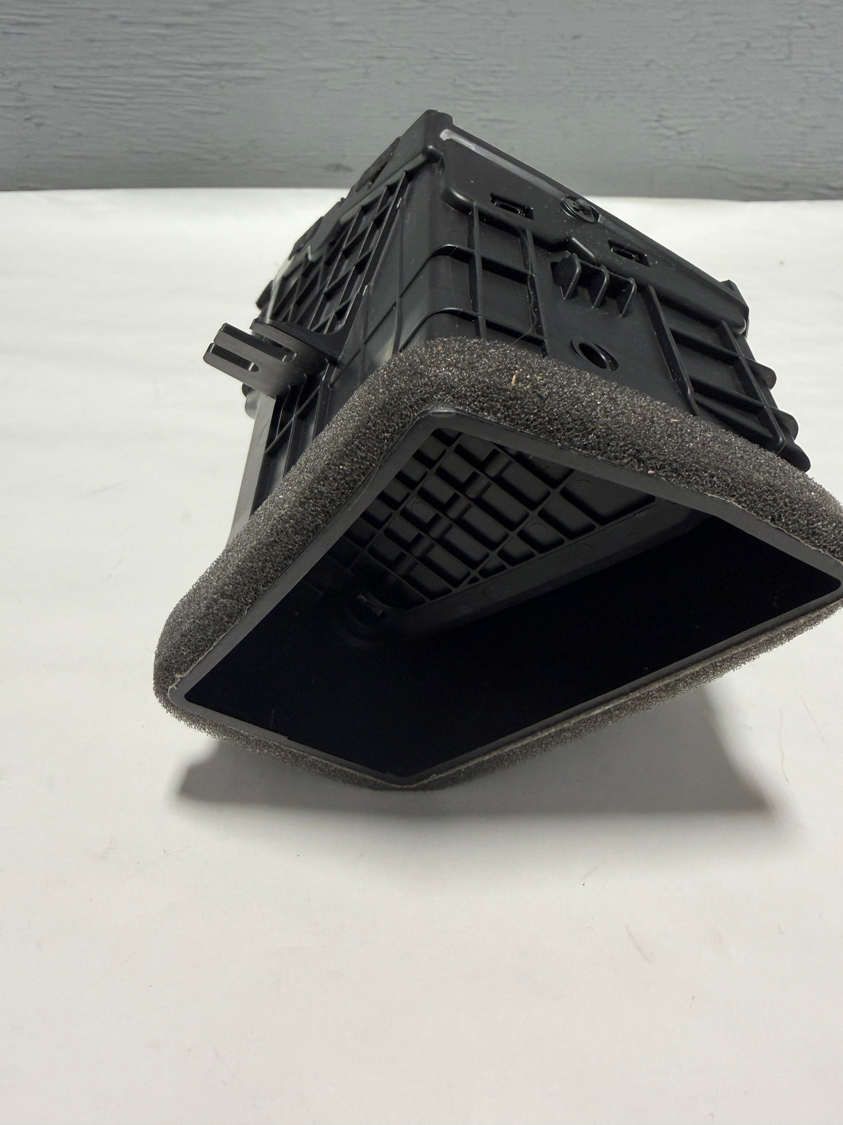 42373347 2017-2022 Chevrolet Trax Driver Side A/C Heat Air Outlet Vent OEM