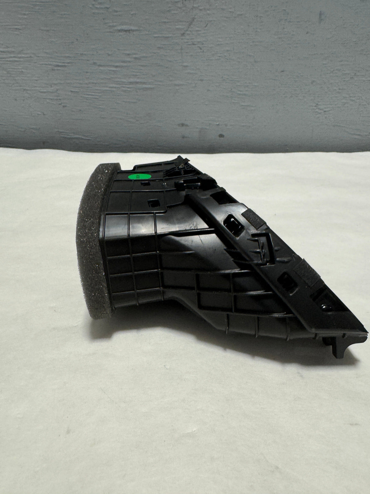 42570819 2017-2022 Chevrolet Trax Driver Side Air Outlet Vent Closest to The Door OEM