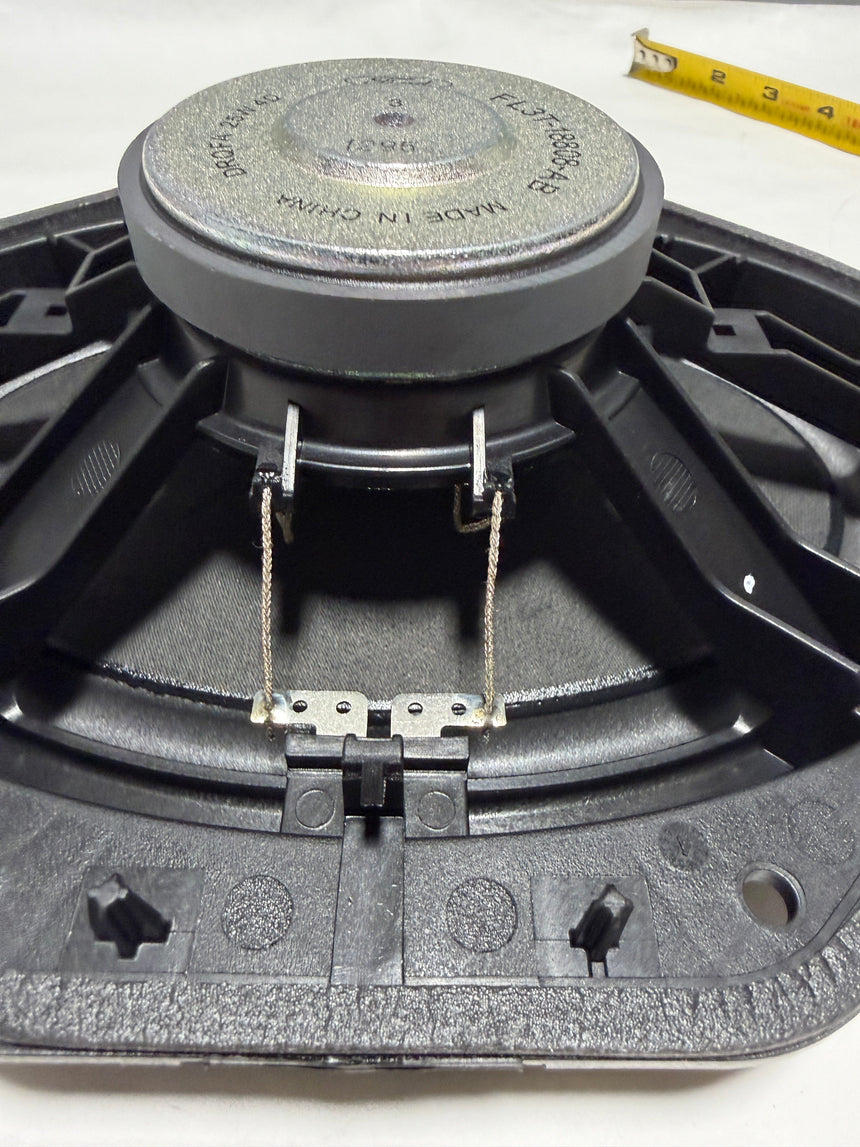 2017-2022 Ford F-250 F-350 (1) Front Door Speaker For Basic 6 or 7 Spkr Sys Only