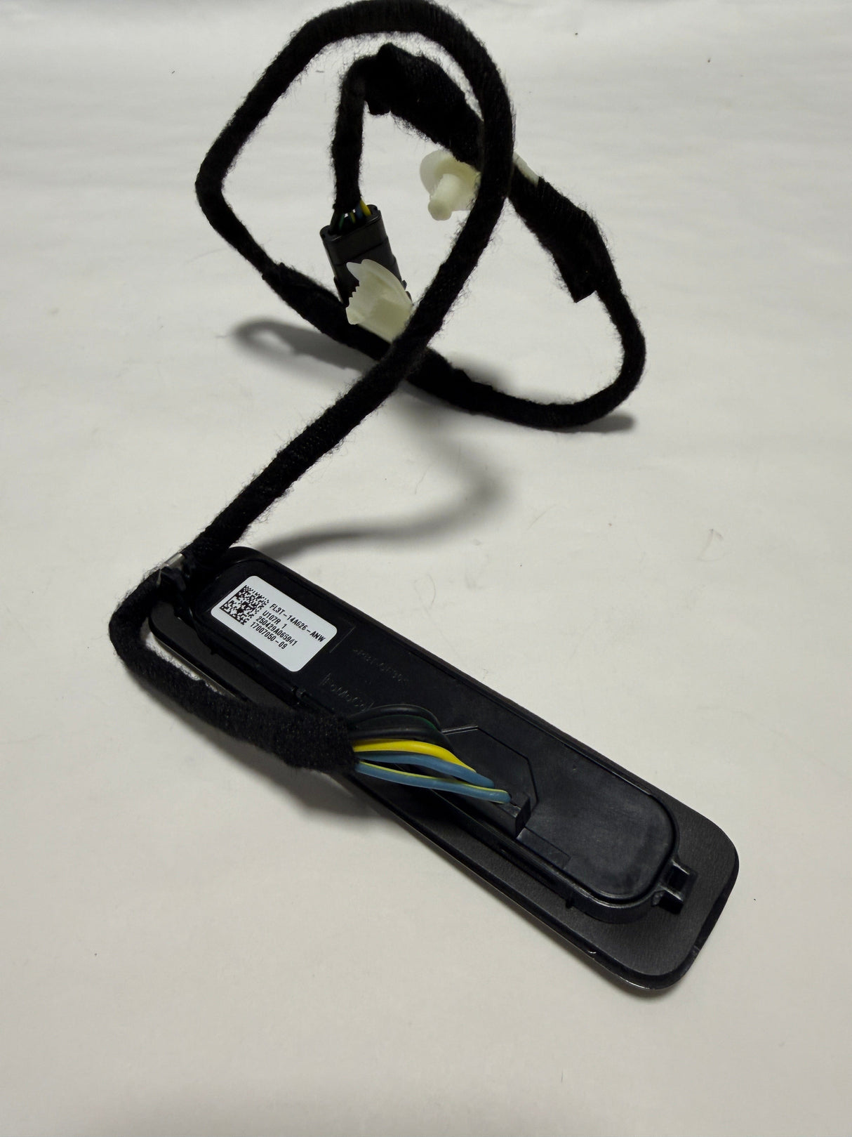 FL3Z-14A626-AD 2017-2022 Ford F-250 F-350  Drivers Side Wired Keyless Lock Entry Pad OEM