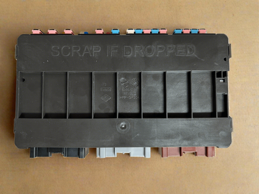 HU5Z-14A067-A 2017-2022 Ford F-250 F-350 Interior Smart Junction Fuse Box OEM- Check Programming Requirements before Purchase