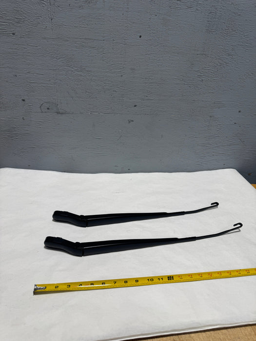 FL3Z-17526-A and FL3Z-17527-A 2017-2022 Ford F-250 F-350 Left and Right OEM Windshield Wiper Arms