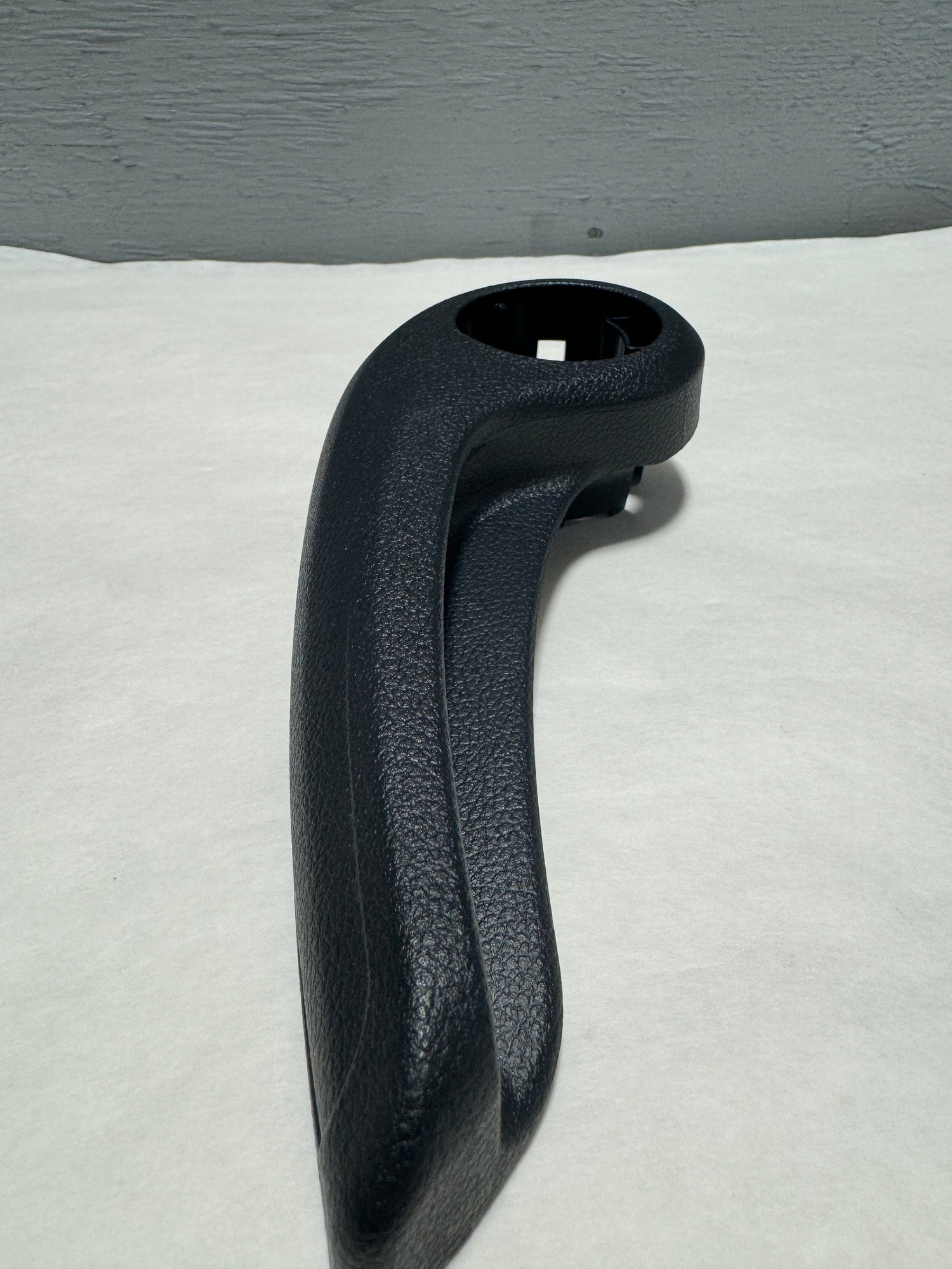 88186-D9000WK 2017-2022 Kia Sportage Driver Seat Adjust Handle For Non Power Seats