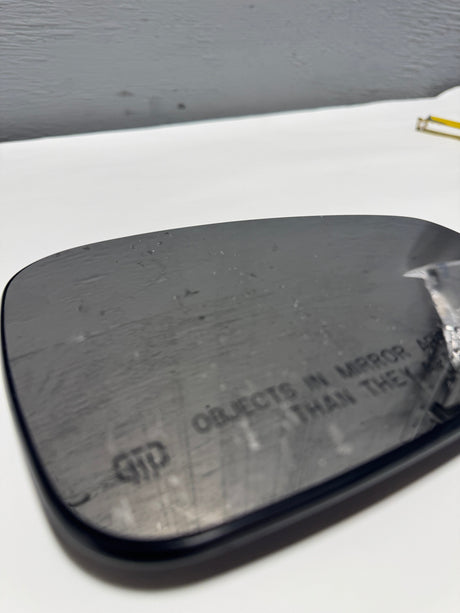 68318274AA 2017-2024  Chrysler Pacifica Voyager Passenger SIde Mirror Glass Heated W/O Blind SPot