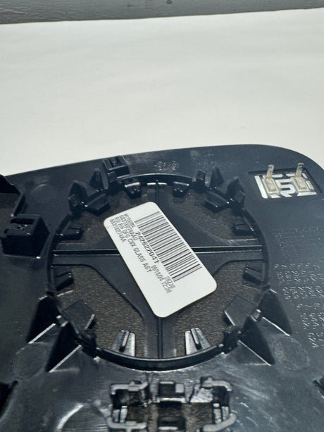 68318274AA 2017-2024  Chrysler Pacifica Voyager Passenger SIde Mirror Glass Heated W/O Blind SPot