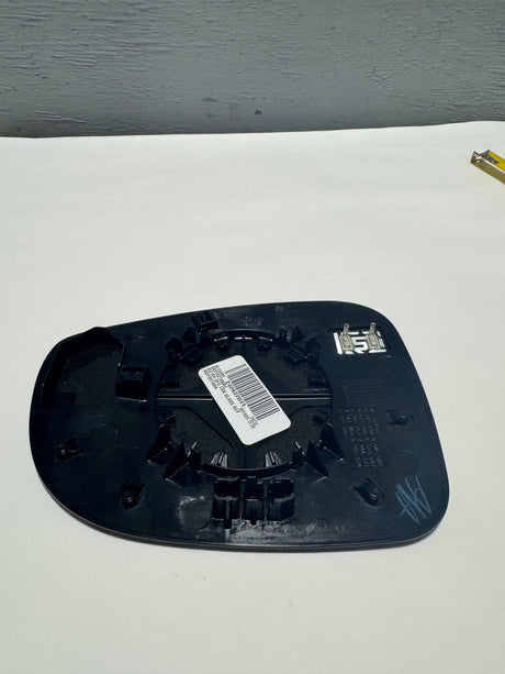 68318274AA 2017-2024  Chrysler Pacifica Voyager Passenger SIde Mirror Glass Heated W/O Blind SPot