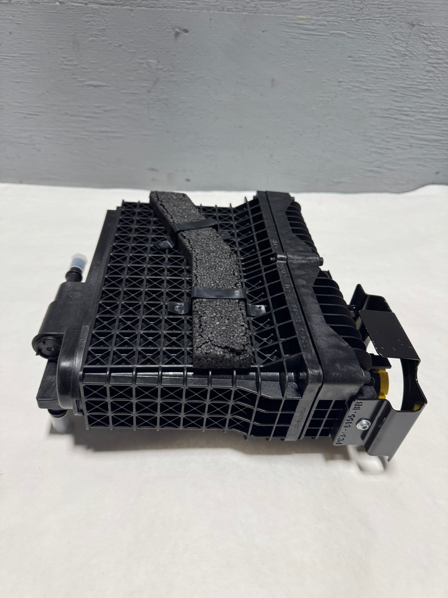 PC3Z-9N184-A 2017-2024 Ford F-250 F-350 6.7 Diesel Lower Fuel Filter Housing At Tank OEM