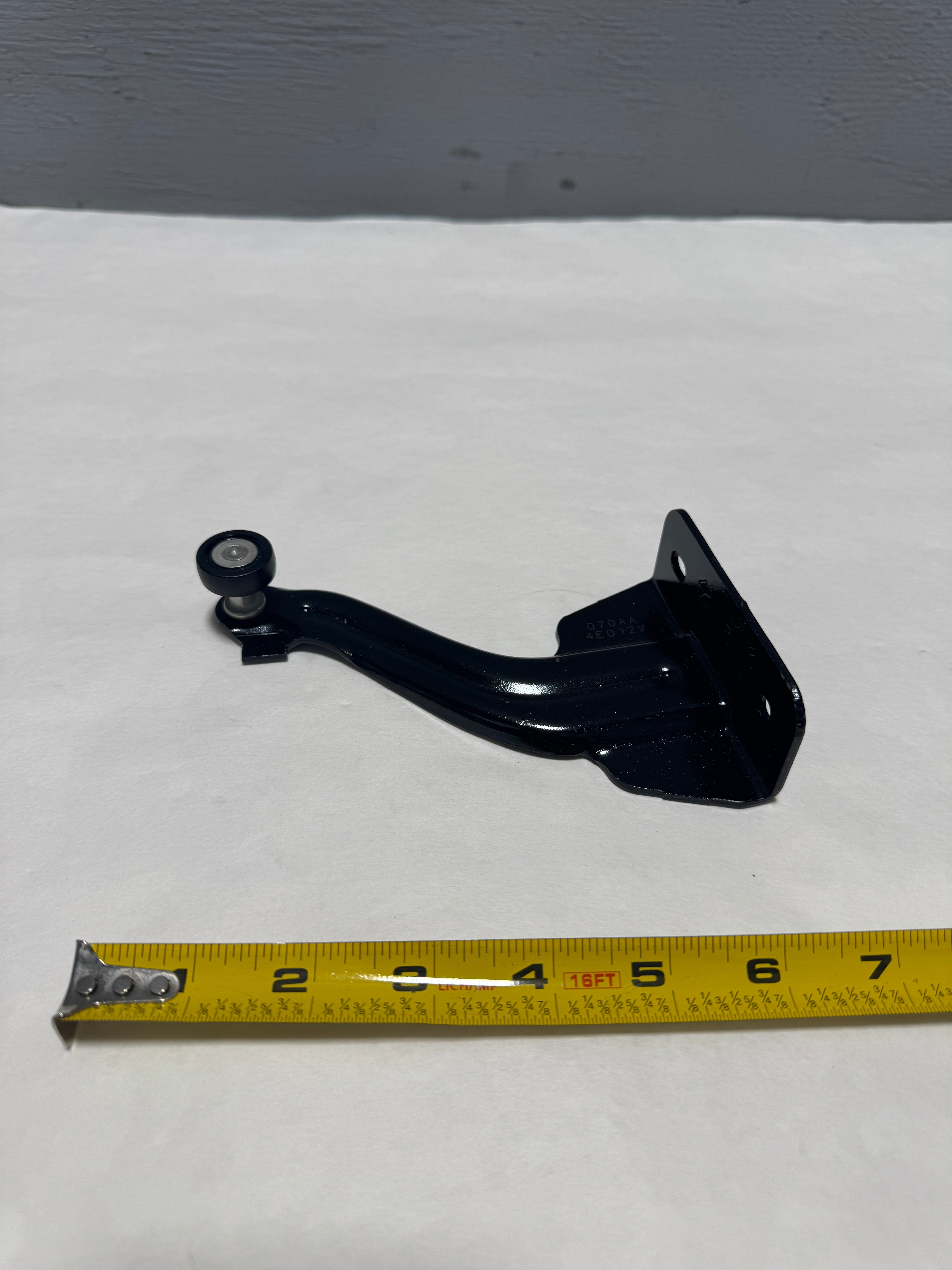 2017-2025 Chrysler Pacifica Passenger Side Sliding Door Hinge OEM