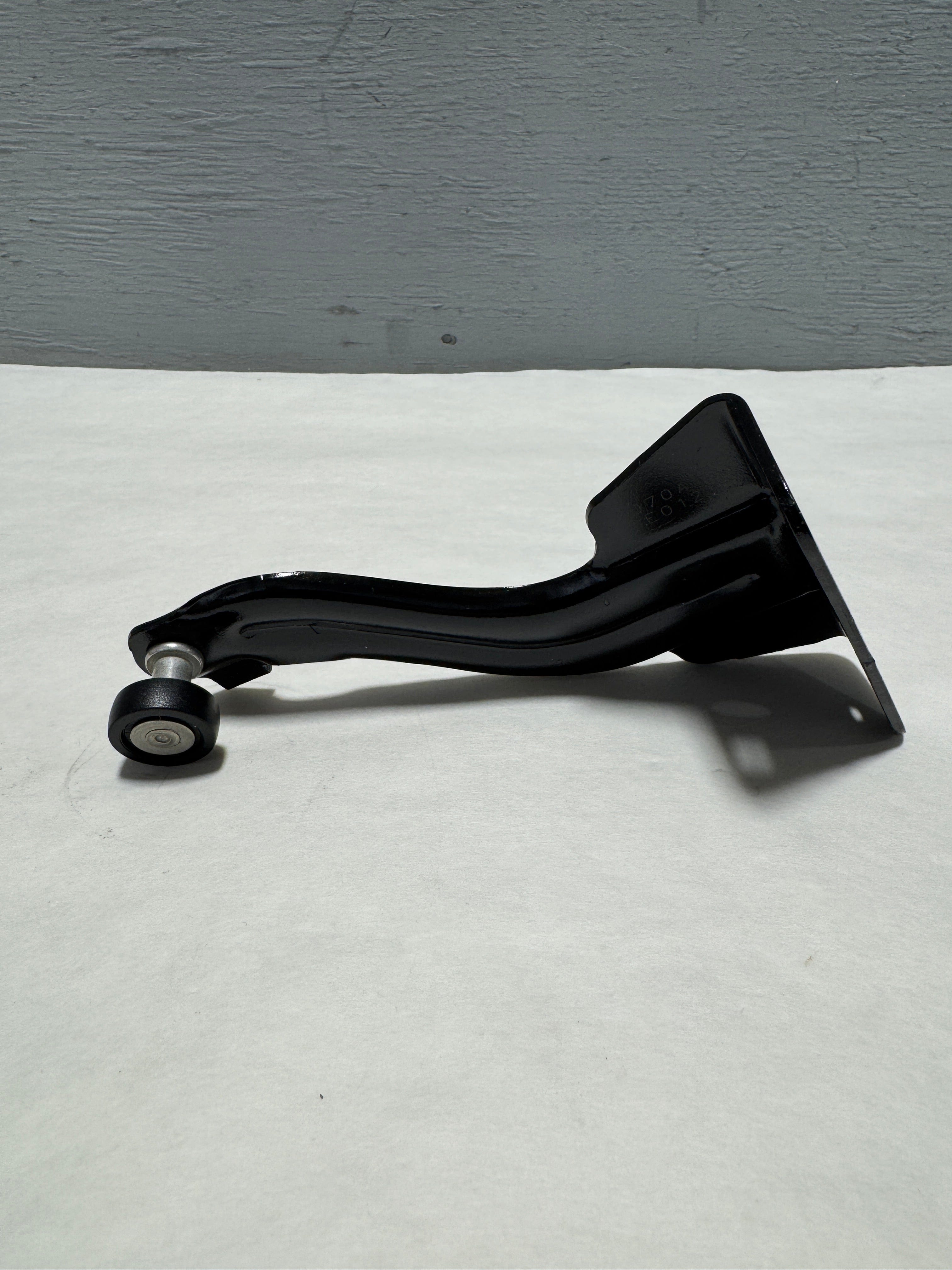 2017-2025 Chrysler Pacifica Passenger Side Sliding Door Hinge OEM