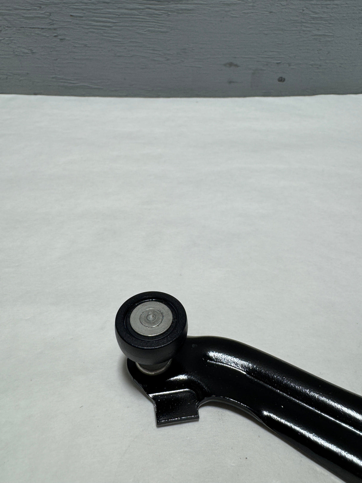 68411070AA 2017-2025 Chrysler Pacifica Passenger Side Sliding Door Hinge OEM