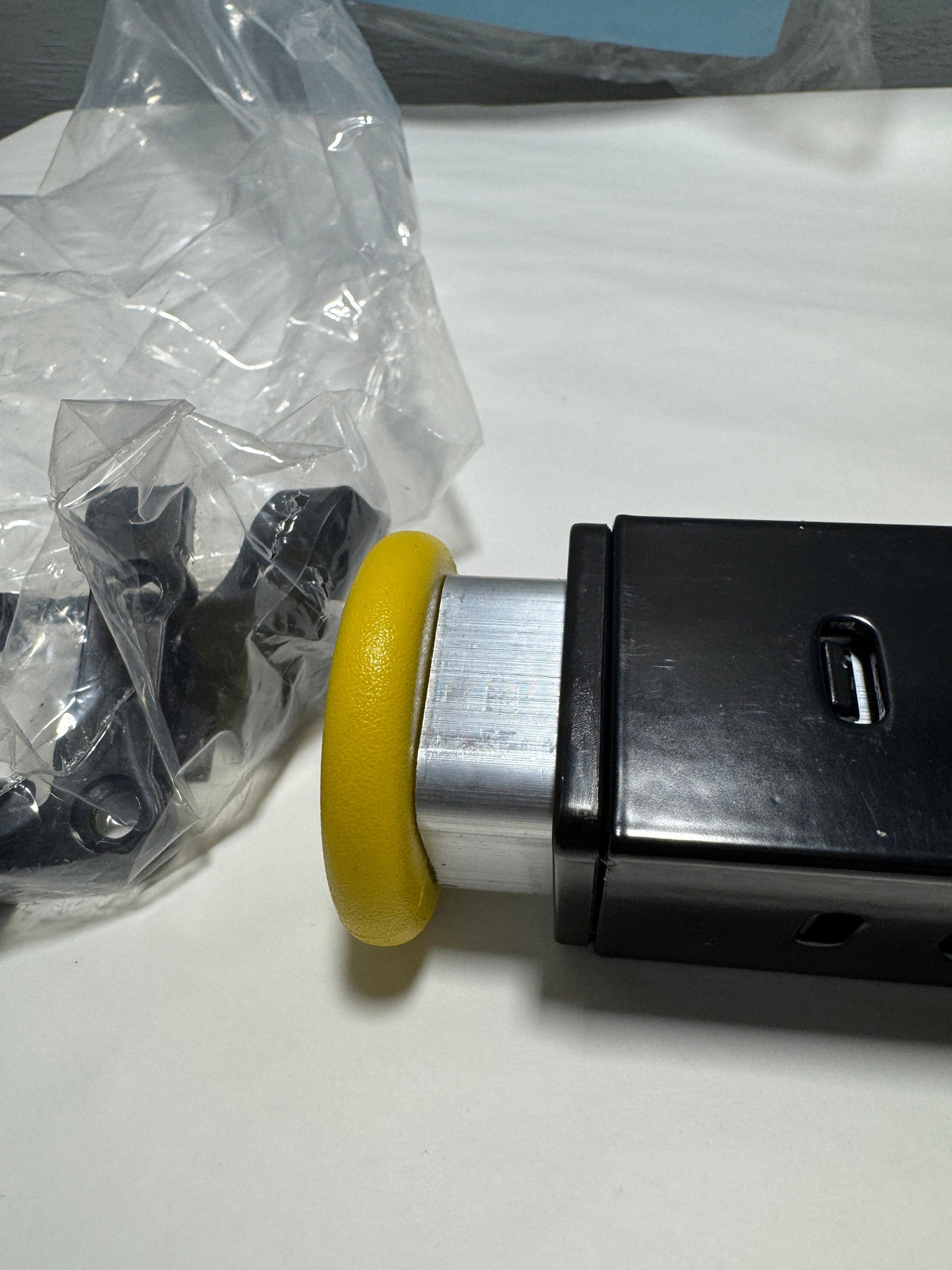 FL3Z-9943300-A 2017-2025 F-150 F-250 F-350 Tailgate Flex Step Folding Grab Handle With Button W/o Split tailgate Only