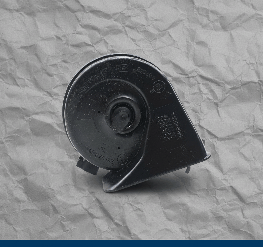 23290937 2017-2025 GMC Acadia Cadillac XT5 Low Note Horn Genuine OEM