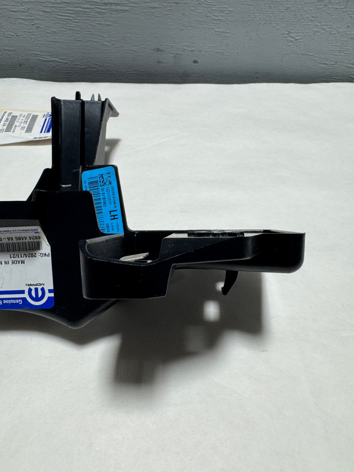 68244465AA 2017-2025 Jeep Compass Rear Bumper Driver Side Bracket Genuine OEM