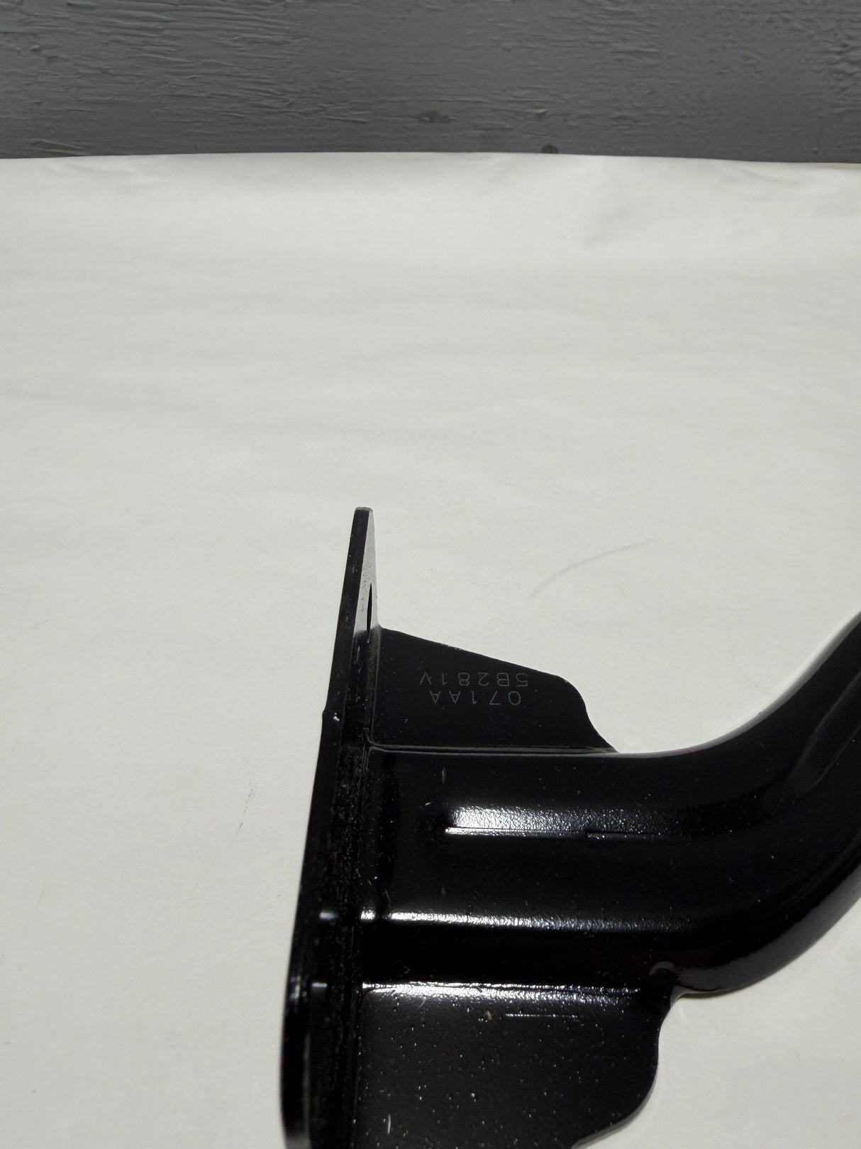 68411071AA 2017-2025 Pacifica or Voyager Driver Side Sliding Door Hinge Roller Genuine OEM