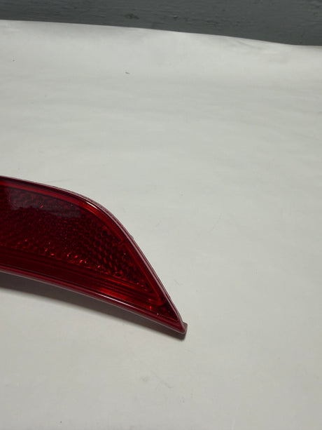 68229424AA 2017-2026 Chrysler Pacifica Voyager Passenger Side Rear Marker Light OEM