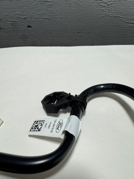 PC3Z-3B476-A0-B9 2017-2026 Ford F-250 F-350 F-450 Front Differential Vent Hose Genuine OEM