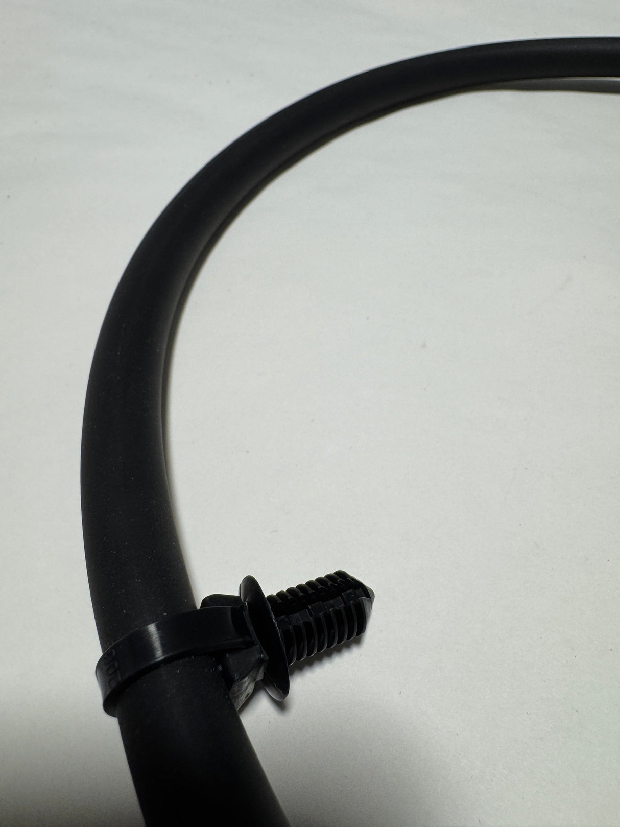 PC3Z-3B476-A0-B9 2017-2026 Ford F-250 F-350 F-450 Front Differential Vent Hose Genuine OEM