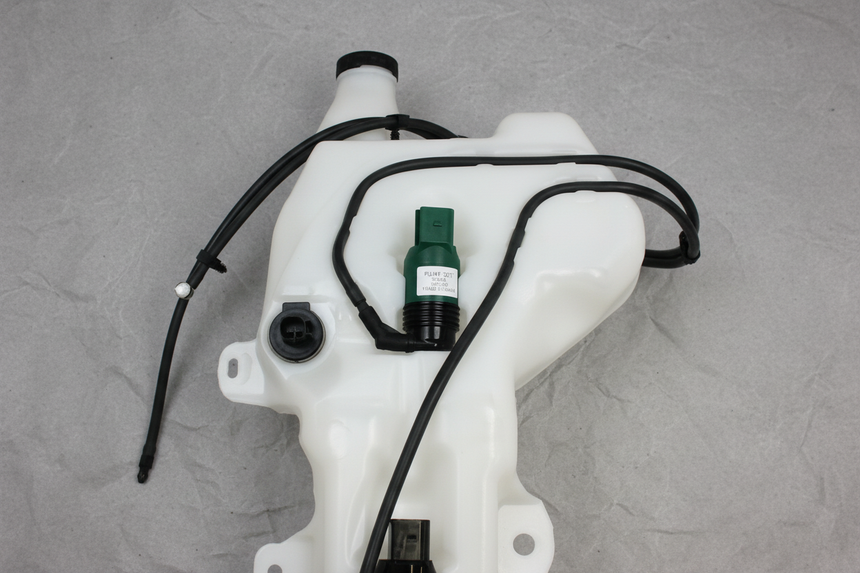 2017 Cadillac XT5 Front Windshield Washer Fluid Reservoir Tank OEM