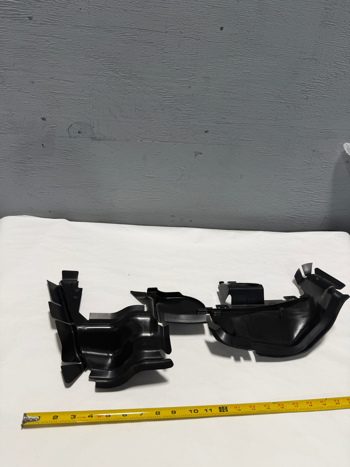 CL-0925-80A-121-673-H-J5 2018-2020 Audi Q5 2.0 Driver Side Radiator Air Baffle 80A-121-673-H OEM