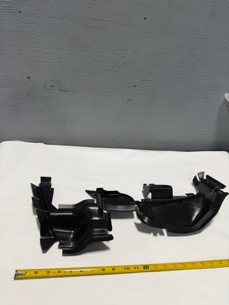 CL-0925-80A-121-673-H-J5 2018-2020 Audi Q5 2.0 Driver Side Radiator Air Baffle 80A-121-673-H OEM