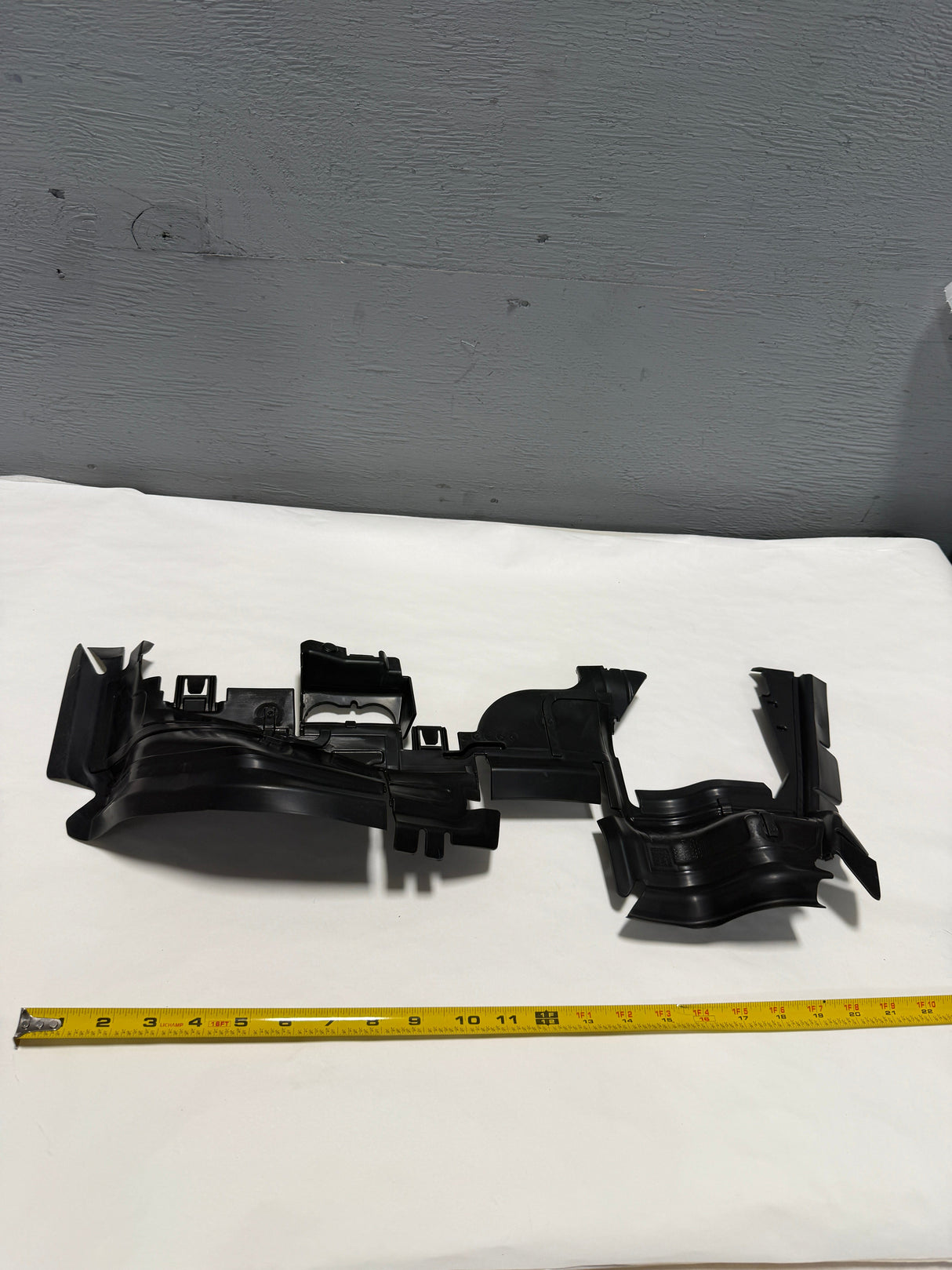 CL-0925-80A-121-673-H-J5 2018-2020 Audi Q5 2.0 Driver Side Radiator Air Baffle 80A-121-673-H OEM