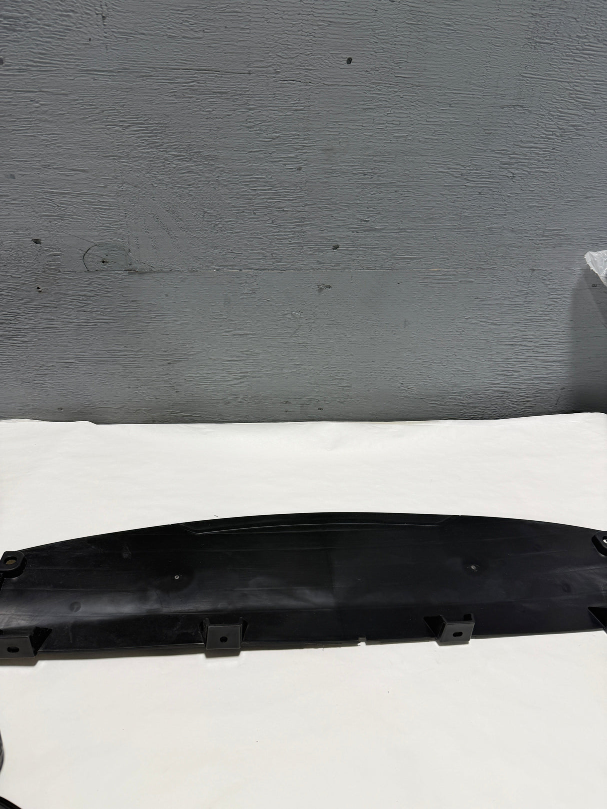 CL-0925-29135-B1300-J5 2018-2020 Genesis G80 3.8 or 5.0 Air Guide 29135-B1300 OEM