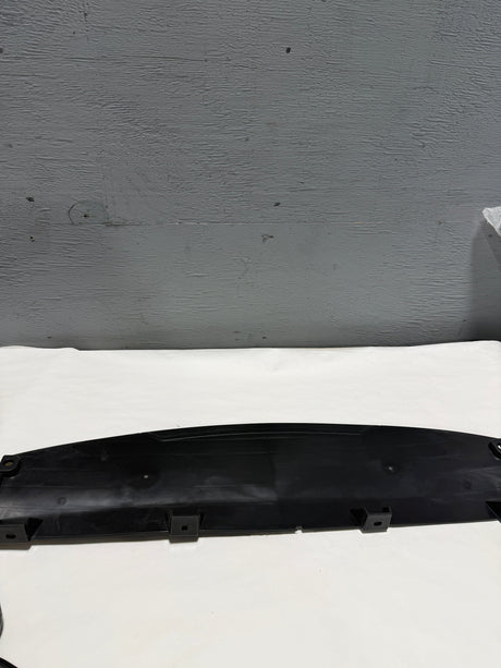 CL-0925-29135-B1300-J5 2018-2020 Genesis G80 3.8 or 5.0 Air Guide 29135-B1300 OEM