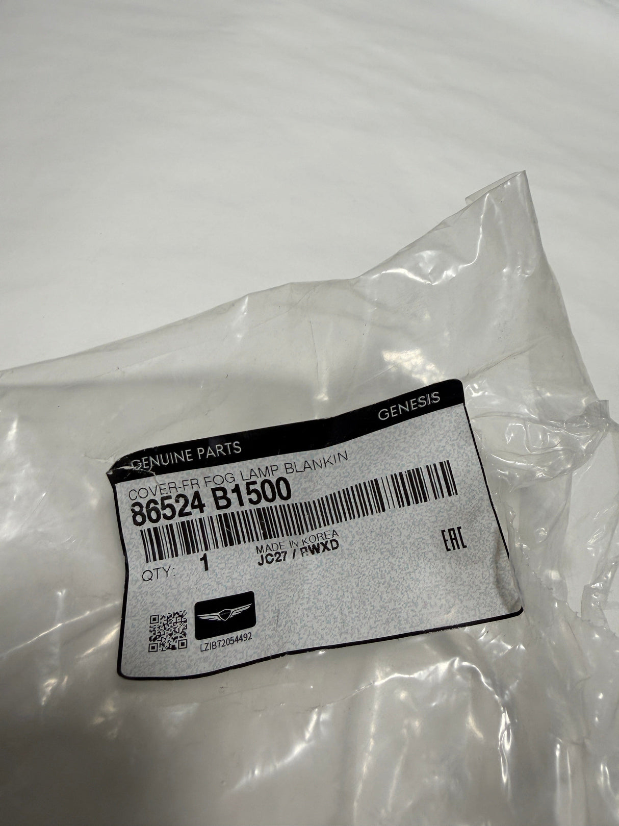 CL-0925-86524-B1500-J5 2018-2020 Genesis G80 Passenger Side Fog Light Hole Blank Cover *Light Scratches*  86524-B1500