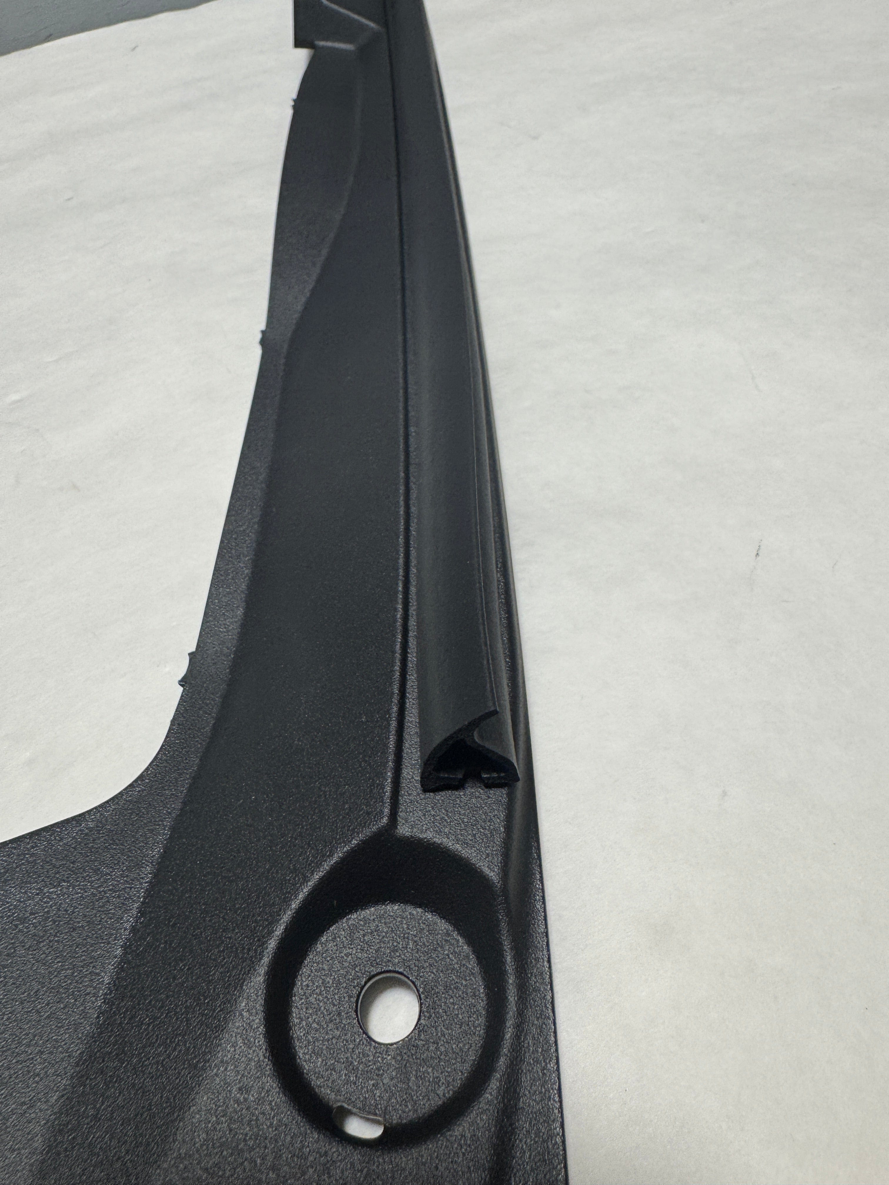 2018-2020 Honda Accord Driver Side Front Fender Garnish Seal OEM