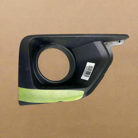 23234811 2018-2021 Chevrolet Traverse Passenger Side Fog Lamp Bezel Not For Tow Hook Equipped