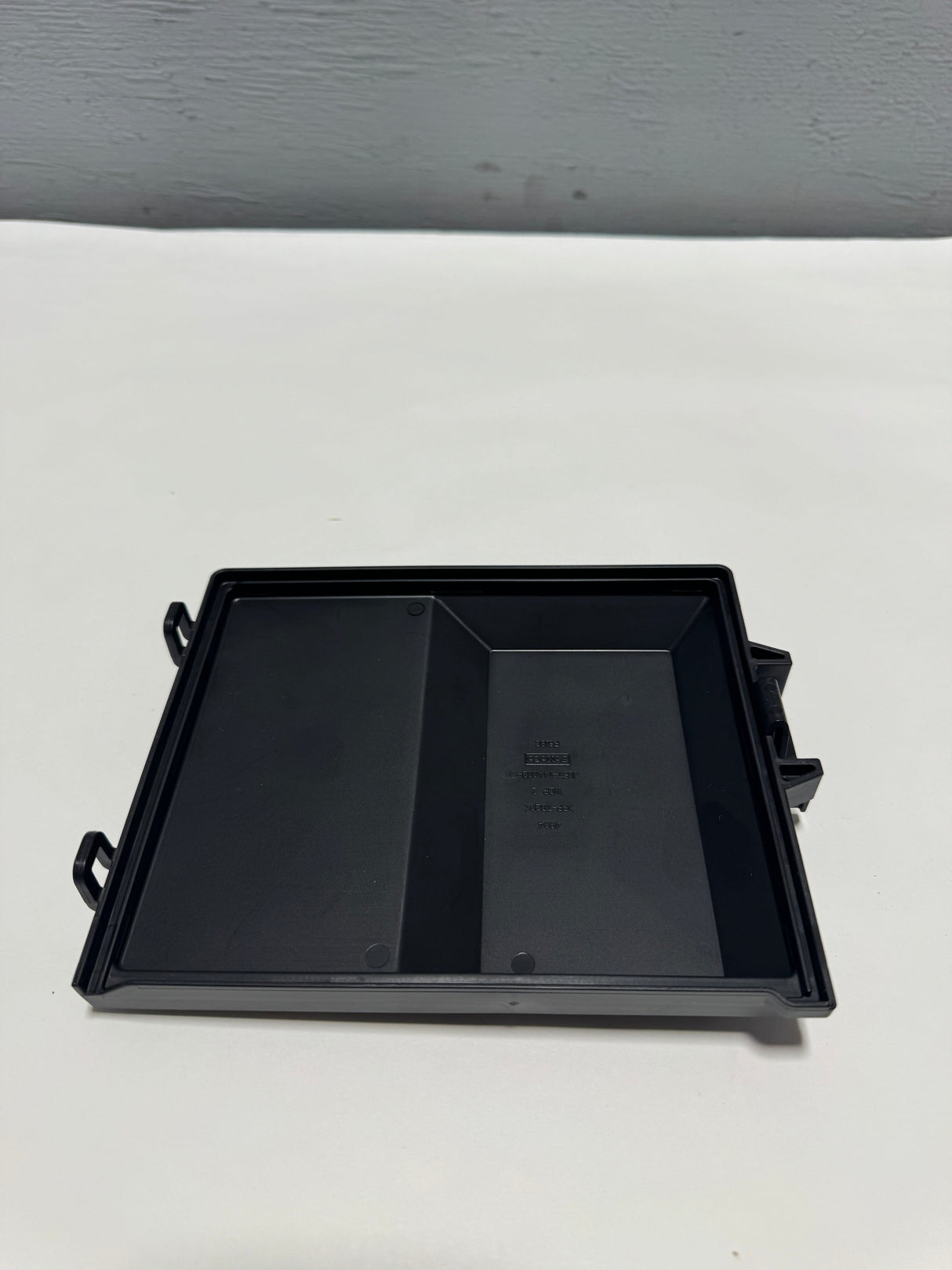 JU5Z-14A003-B 2018-2021 Expedition or  Navigator Engine Fuse Box Top Cover Genuine OEM