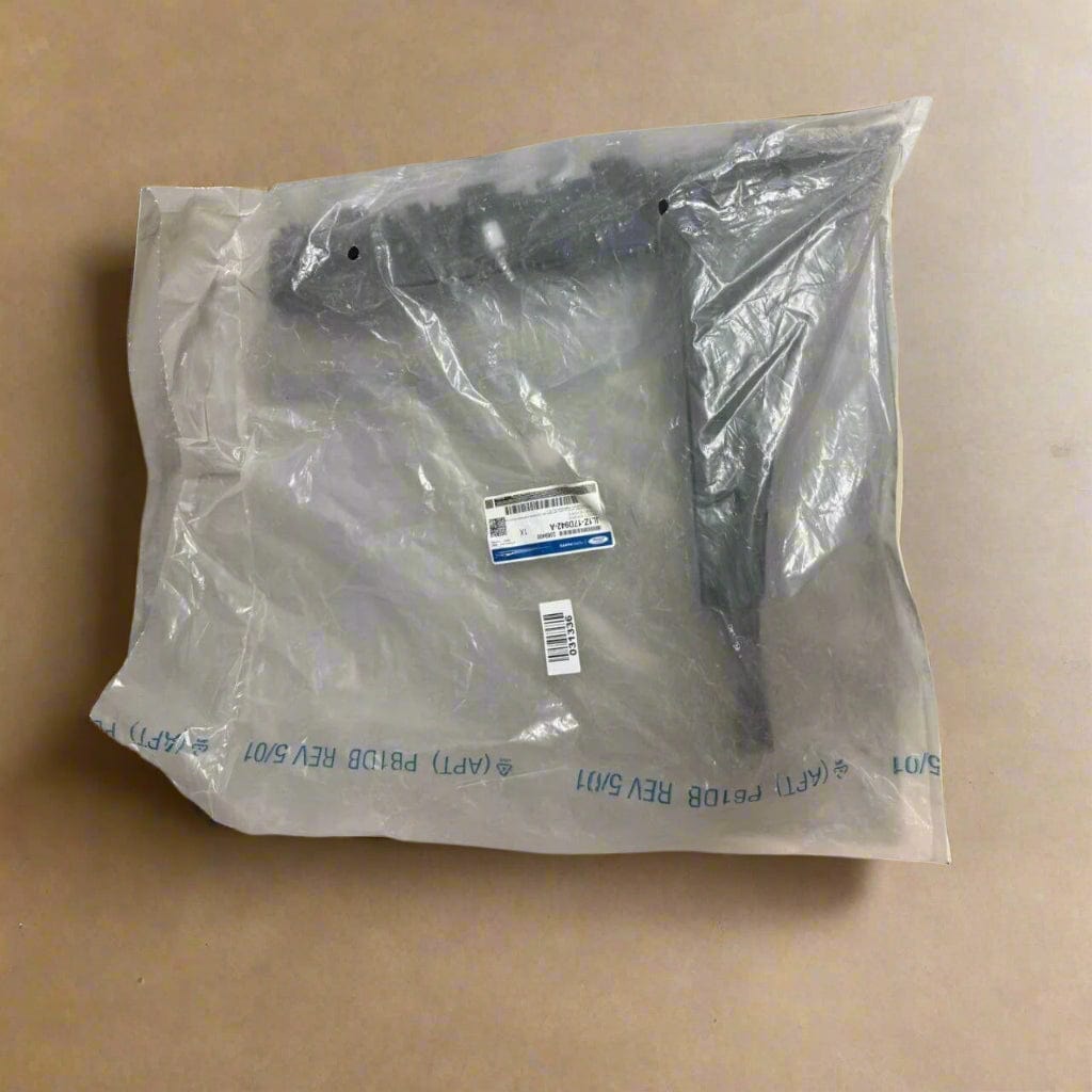 JL1Z-17D942-A 2018-2021 Ford Expedition Passenger Side Rear Bumper Bracket OEM Not For MAX Model