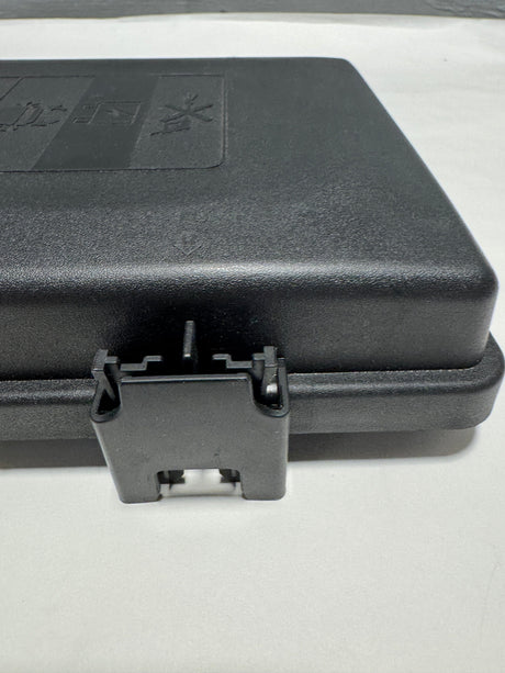 84733372 2018-2021 GMC Terrain Engine Wiring Harness Fuse Block Top Cover OEM