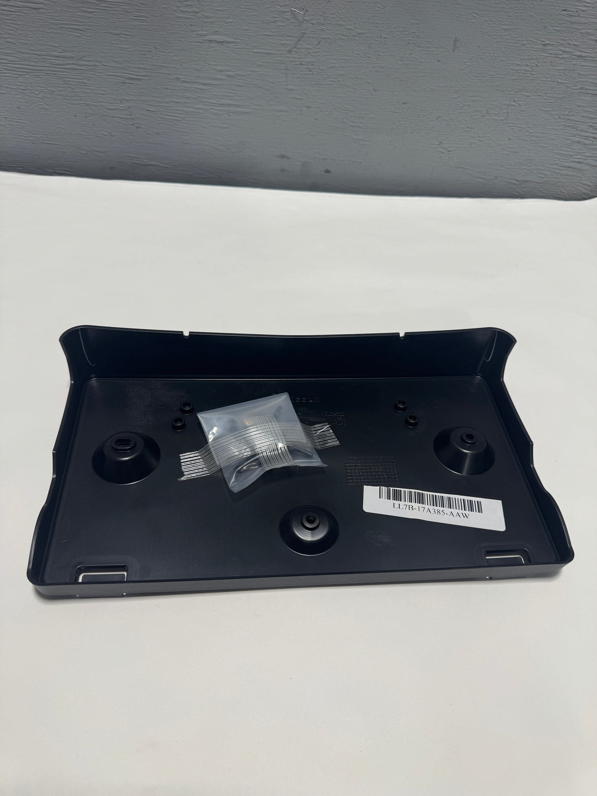 JL7Z-17A385-AA 2018-2021 Lincoln Navigator front bumper License Plate Bracket - No Hardware