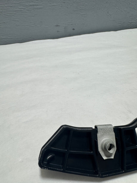 GN1Z-17A870-C 2018-2022 Ford EcoSport Driver Side Front Bumper Cover Bracket OEM