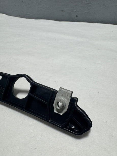 GN1Z-17A870-C 2018-2022 Ford EcoSport Driver Side Front Bumper Cover Bracket OEM