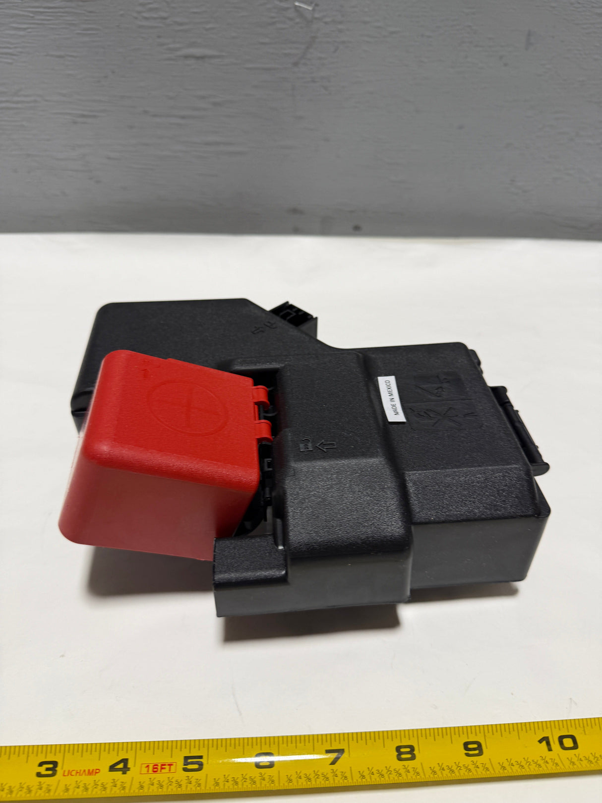 RC50-85020359-B8 2018-2023 Enclave or Traverse 3.6 Engine Distribution Fuse Block OEM