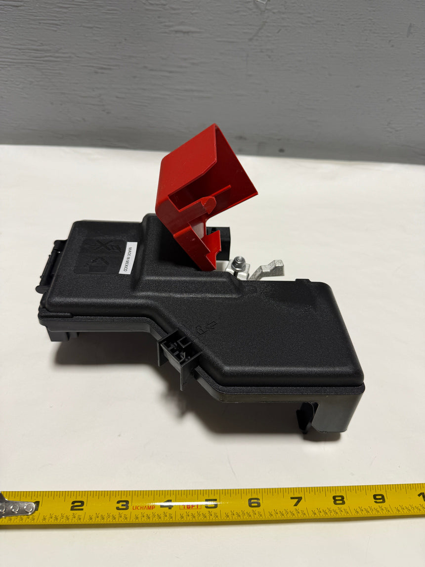 2018-2023 Enclave or Traverse 3.6 Engine Distribution Fuse Block OEM