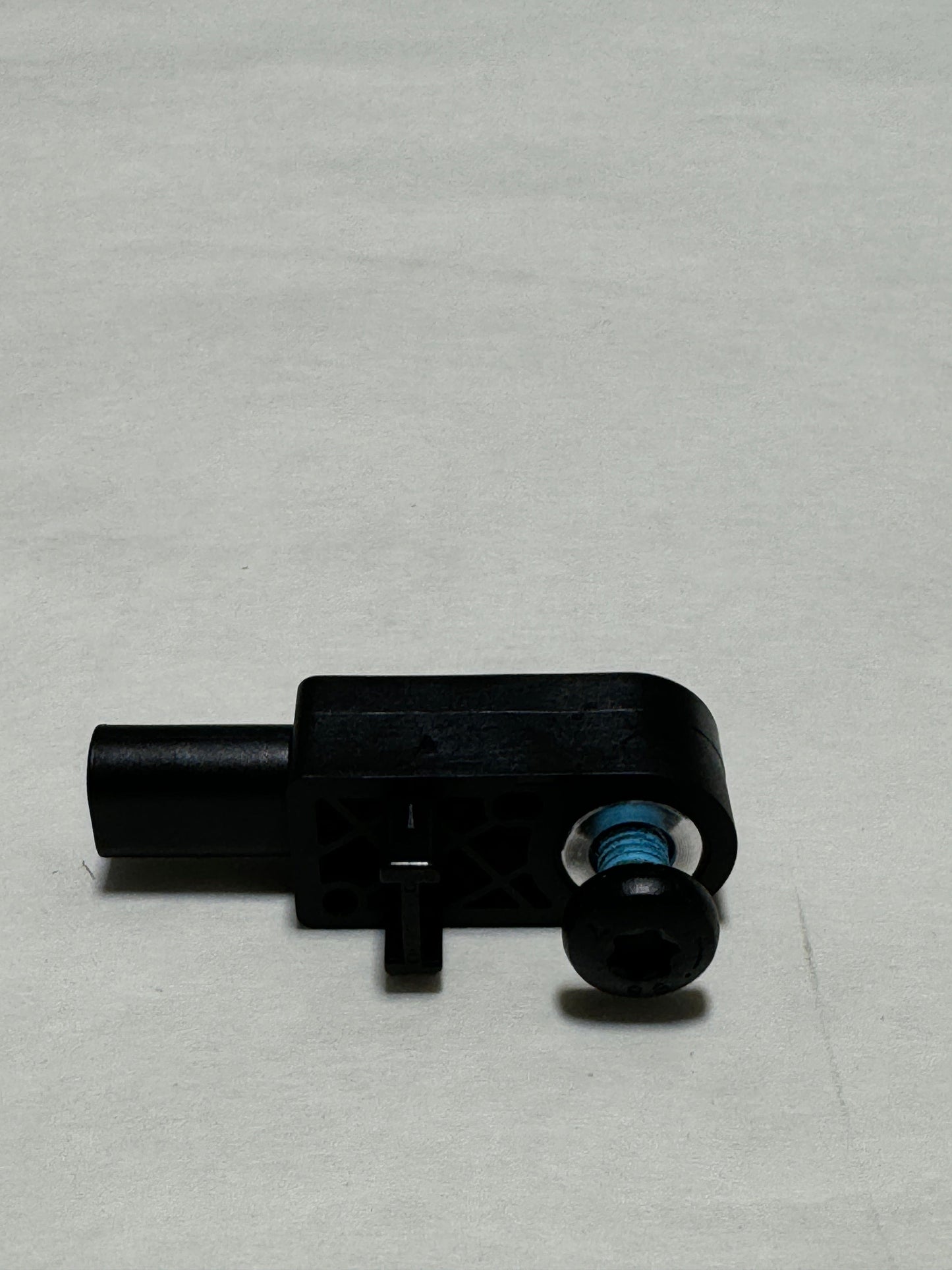 CL-0924-13514198-D21 2018-2023 Enclave or Traverse Rear Crash Impact SRS Sensor OEM 13514198