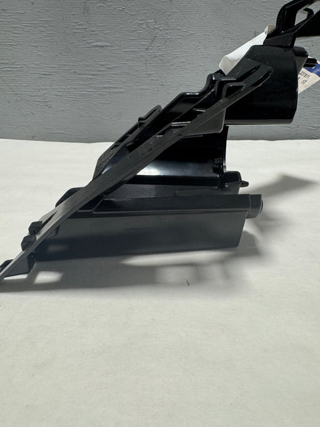 KT1Z-17B814-A 2018-2023 Ford Transit Connect Passenger Side Fog Lamp Bracket For Auto Park Equipped Only